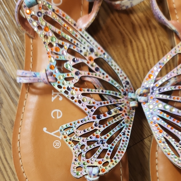 Copper Key Butterfly Rhinestone Sandals - Picture 3 of 12